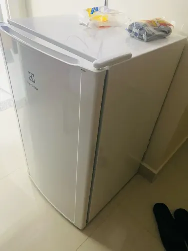 Frigobar Electrolux RE120 122L Branco - Excelente Estado