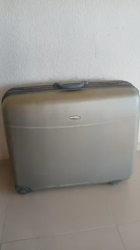 Mala gigante com rodas 360° do Japão 