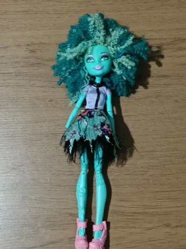 Monster High Honey Swamp Básica G1
