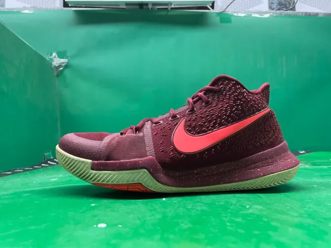 Tênis de basquete Nike kyrie 3 hot punch - Tamanho 43BR