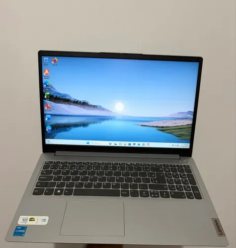 Notebook Lenovo i3 12th gen, 12gb ram, Ssd Nvme 256gb, nota fiscal (Aceito cartão)