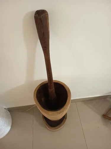 PILÃO Mesa rústica máquina de costura