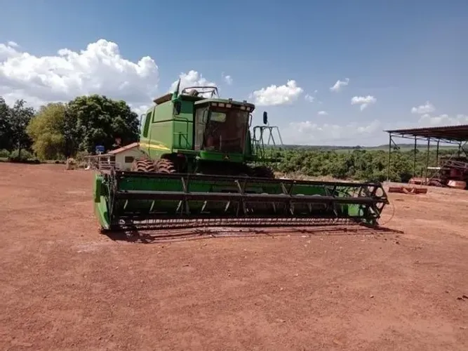 JOHN DEERE