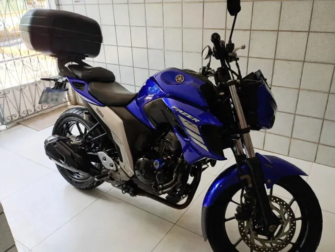 YAMAHA FZ25 2022 - SUPER CONSERVADA - COM PPF