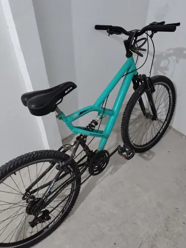 Pra sair rápido, vendo bicicleta aro 26 com dois amortecedores! 