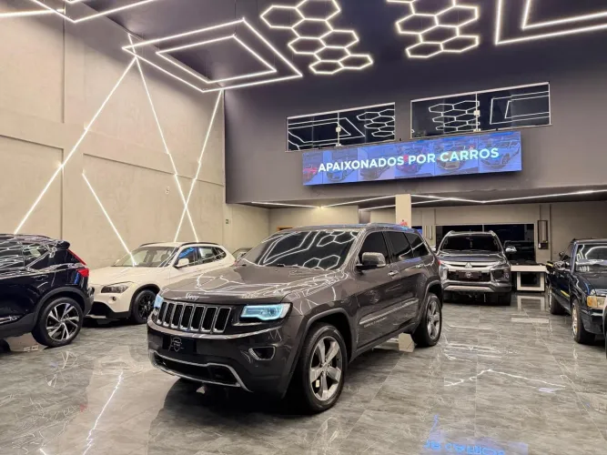 Jeep Grand Cherokee Limited 3.0 TB Dies. AUT 2015