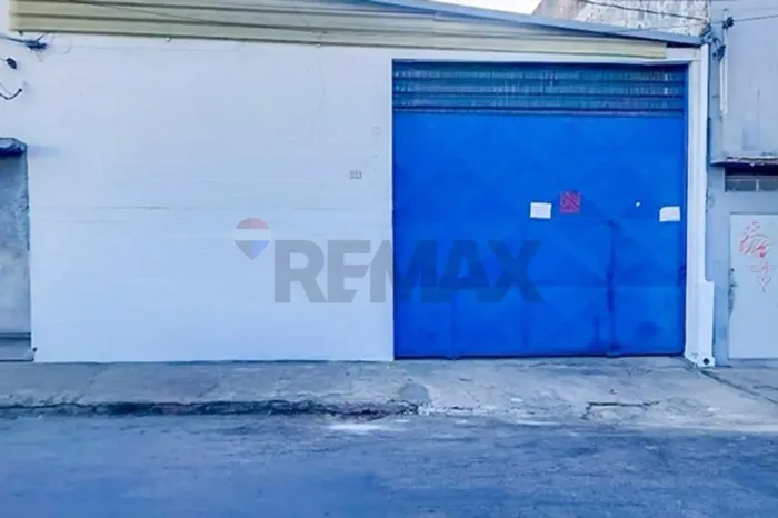 Aluguel Galpão 250m2 Pé Direito Alto no Centro de Juiz de Fora