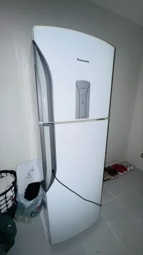 Geladeira Panasonic gelo seco 391 litros