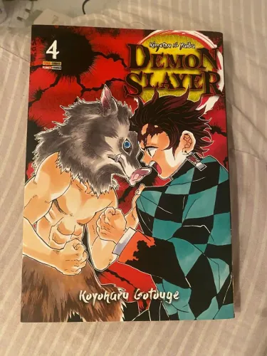 mangá "Demon Slayer" volume 4
