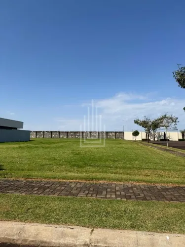 Terreno a venda no Condomínio Reserva Iguaçu em Foz do Iguaçu