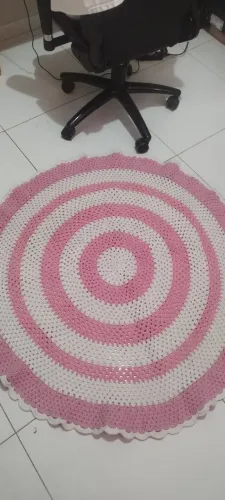 Tapete crochê rosa branco 120x120