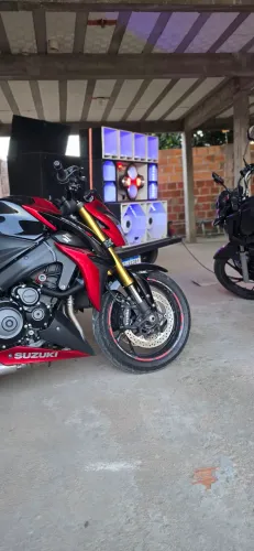 SUZUKI GSX S 1000