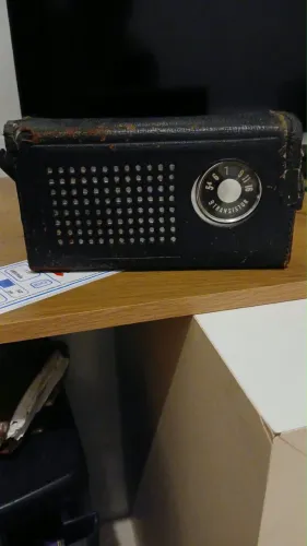 Rádio Antigo AM Vintage - Funcionando Perfeitamente