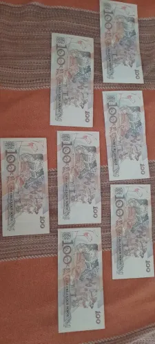 Lote de sete cédulas de cem cruzados novos