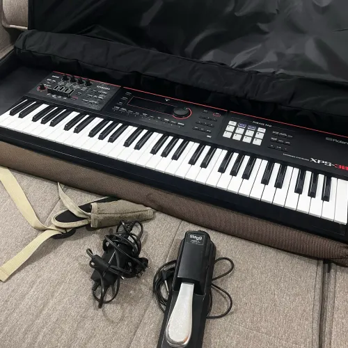 Teclado XPS 30 já com alguns timbres da nord !
