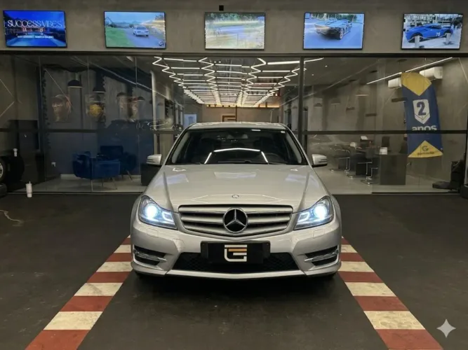 Mercedes-Benz C-180 CGI Sport 1.6 TB 16V 156cv Aut. 2014