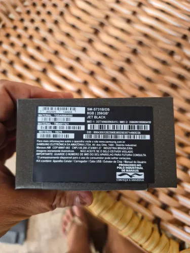 Vendo Celular novo na caoxa com nota fiscal