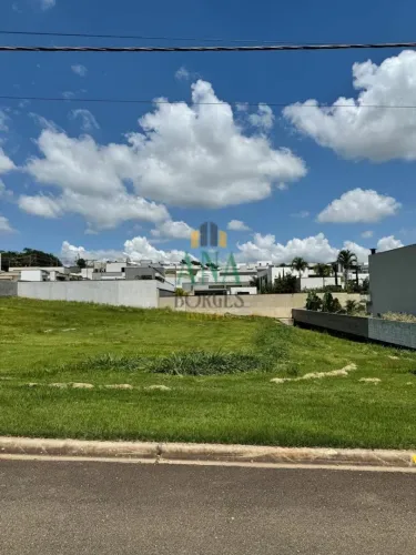 Terreno de Alto Padrão no Condomínio Fazenda Jequitibá