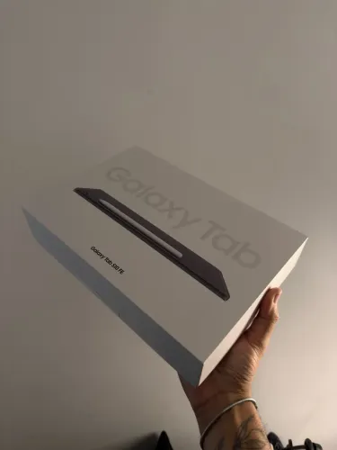 Samsung Galaxy Tab S10 FE + S Pen + Capa (Na Caixa Completa)
