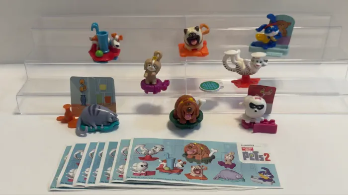 Kinder Ovo Coleção Pets Completa + Todos os Folhetos