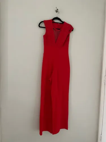 Macacão vermelho