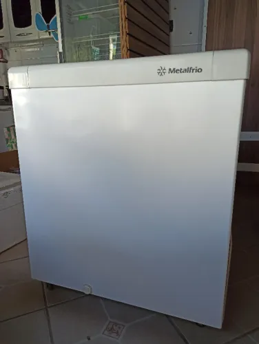 Freezer Horizontal Metalfrio HF20S 160L 220V Funcionando Perfeitamente