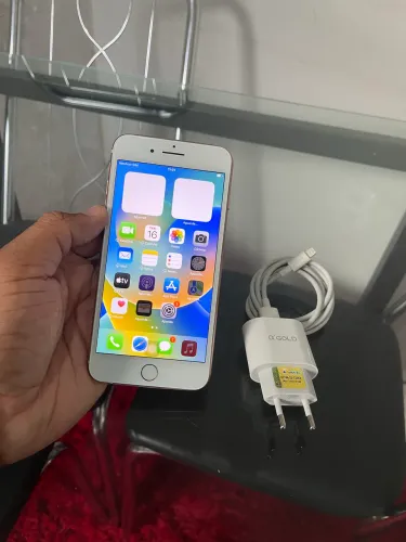 iPhone 8 Plus 64gigas! Está ok 580$