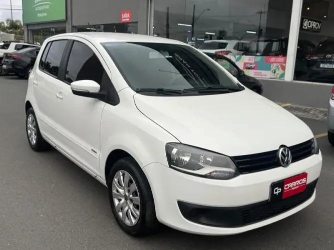 Volkswagen Fox 1.0 MI Total Flex 8V 5P 2013