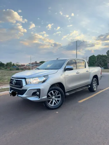 Toyota Hilux CD SRV 4X4 2.8 TDI Diesel Aut. 2020
