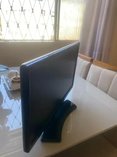 TV Monitor 21 Polegadas LG com controle remoto