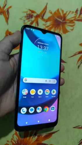 Celular moto E20!