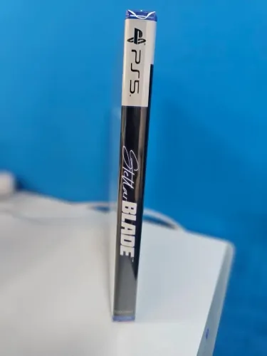 Stellar Blade - 250 reais
