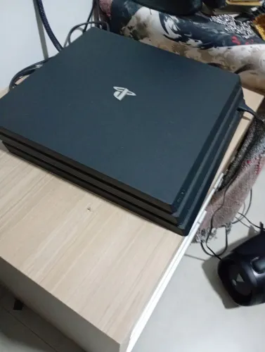 Ps4 Pro 1TB + 3 Controles + Suporte de carregamento | POR FAVOR LEIA AS DESCRIÇÕES!!!
