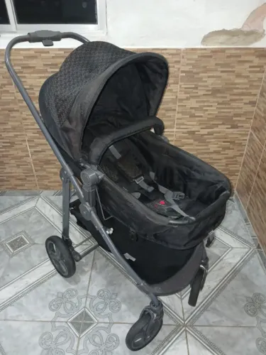 Carrinho de bebê + bebê conforto Galzerano com Moisés 