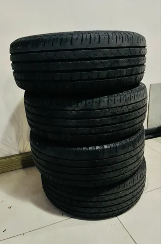 Jogo de Pneus Pirelli 195 55 R15 85H