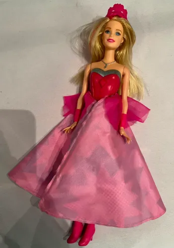Boneca Barbie Super Princesa 2 em 1 - Kara / Super Pink