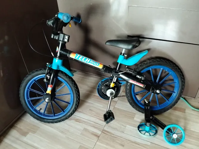 Bicicleta Infantil - R$ 450,00