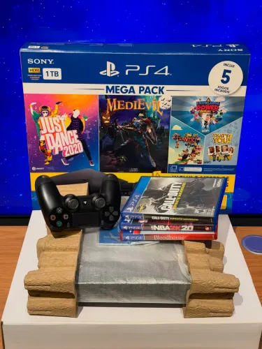 PS4 SLIM 2 controles originais | 1 TB | Estado de novo!