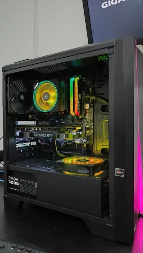 ? SETUP GAMER COMPLETO À VENDA ?<br>(PC Forte + Monitor Competitivo de 240Hz)