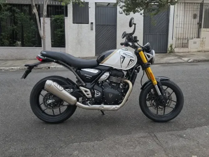 Triumph Speed 400 2026 branca, único dono, nota fiscal e manual