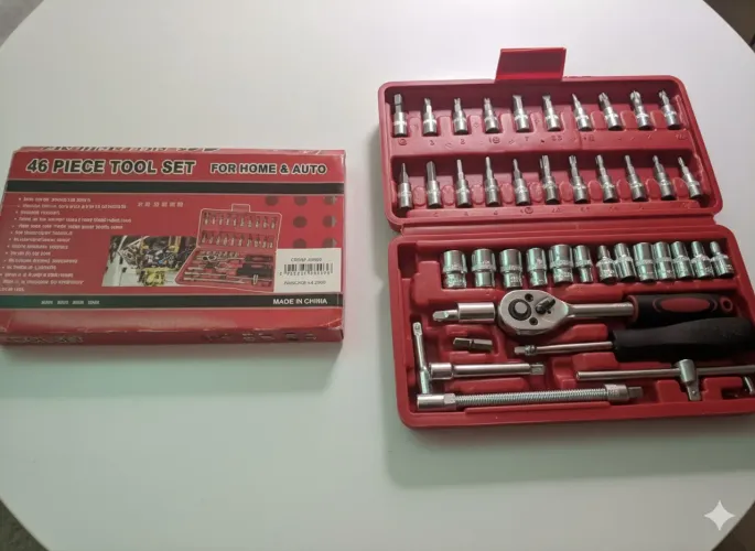 Maletas com 46 peças novas para carros.