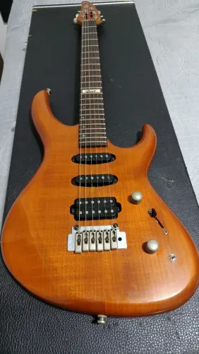 Guitarra Cort S series
