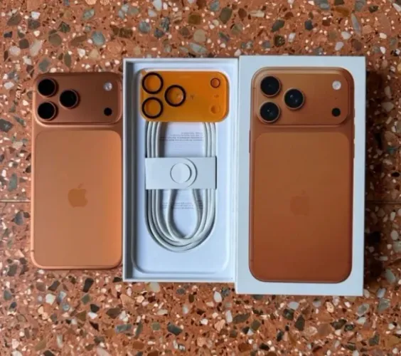 iPhone 17 ProMax 256Gb Laranja, lacrado na caixa.