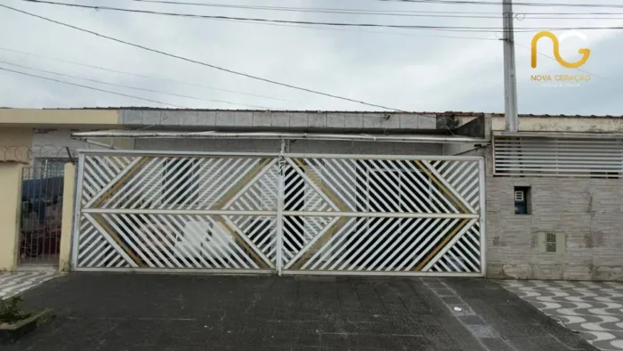Casa com 2 dormitórios à venda, 65 m² por R$ 365.000,00 - Tupi - Praia Grande/SP