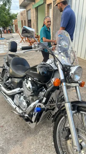 Vende-se ou troca Shadow 750 - 2013