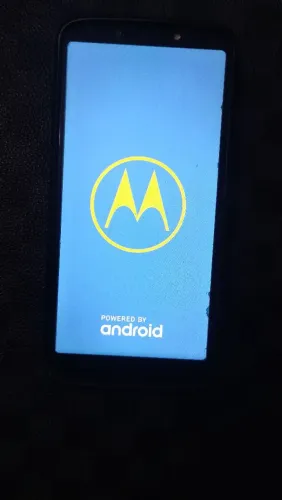 Celular Moto E5