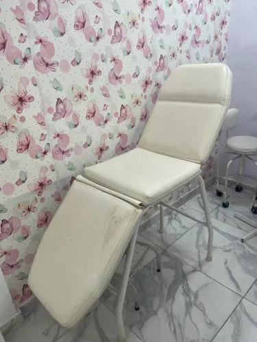 Maca Estética Reclinável Branca - Excelente Estado | R$ 300,00