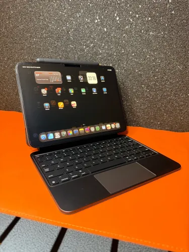 iPad Pro 11 M5 - 512gb + Magic Keyboard + Apple Pencil