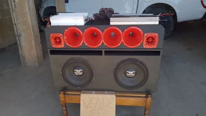Vendo caixa de som pra carro