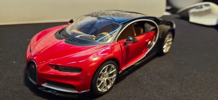 Bugatti Chiron Sport - Maisto 1:24